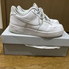 NIKE AIR FORCE 1 ホワイト スニーカー