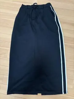 ナイスクラップ　サイドライン　スカート