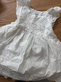 baby GAP 刺繍入りホワイトワンピース 18-24ヶ月