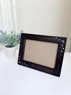 ゴールドラインのシンプルな音符フォトフレーム(ソフトブラック)