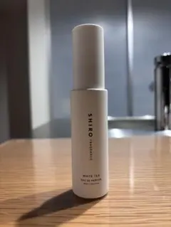 3〜4割使用　SHIRO ホワイトティー オードパルファン 40ml
