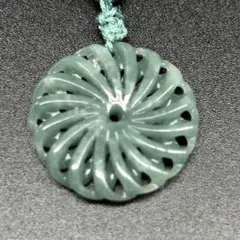 本翡翠ペンダント　グァテマラ産　好運が巡って来る 可愛い