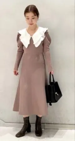 SNIDEL ベージュ フリル襟 パフスリーブ ワンピース　ベージュ