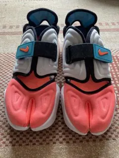 NIKEナイキ　ウィメンズアクアリフト23センチ