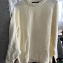 GUホワイトセーター