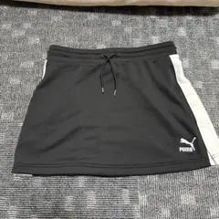 PUMA サイドボタン付き スポーツスカート