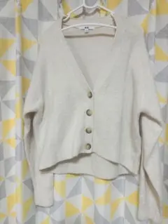 UNIQLO クリーム色 Vネック カーディガン S