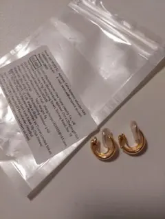 ゴールドフープ型イヤーカフ　イヤリング　ノンホールピアス