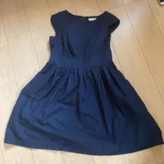 紺無地ワンピース　アース　ウエスト切り替えワンピ