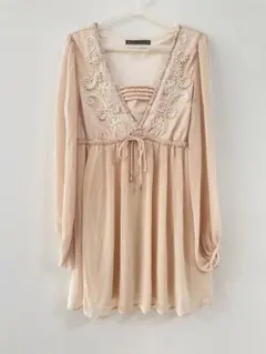 セシルマクビー シフォン生地　ビジュー装飾　チュニック　M