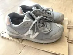 New Balance 515 グレー スニーカー　22.5 ニューバランスのサムネイル