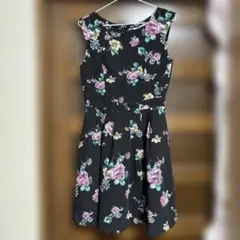 【redyazel】花柄ノースリーブひざ丈ワンピース