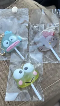 サンリオ　カラフルキャンディーチャーム