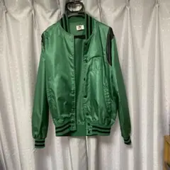 スタジャン　デサント