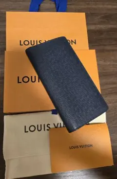 LOUIS VUITTON ルイヴィトン ポルトフォイユ タイガ
