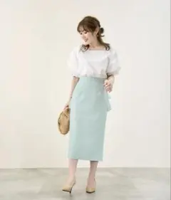 【美品 完売品】Liala×PG 後ろ2段 ペプラム タイトスカート/ミントのサムネイル
