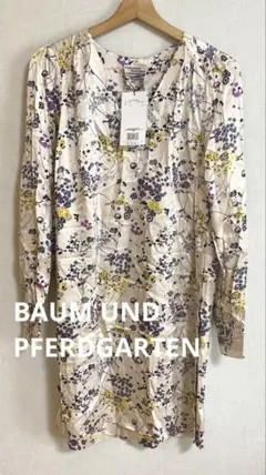 BAUM UND PFERDGARTEN Vネック　花柄ワンピースのサムネイル