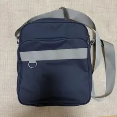 ネイビー ショルダーバッグ ナイロン　スクールバッグ