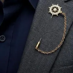 船　舵　カジ　ラインストーン　ラペルピン　ブローチ　ピンバッジ　金色