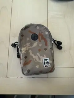 カモフラージュ柄ショルダーバッグ