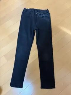 UNIQLO ブラック スキニーパンツ 140