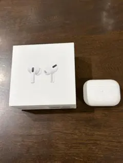 AirPods Pro 本体と充電ケース ジャンク扱い 稼働しますがノイズが入る