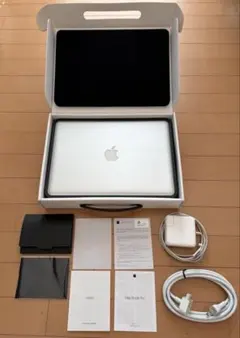 Apple MacBook Pro 13インチ シルバー