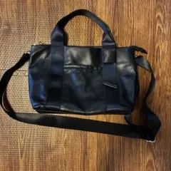 ブラック シボ革調 リュック バックパック スタッズ装飾 | Mercari