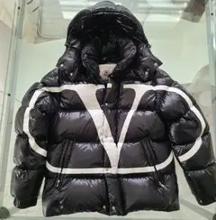 美品 国内正規】VALENTINO Big Logo Print Down - メルカリ