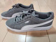 PUMA グレー スエード スニーカーのサムネイル