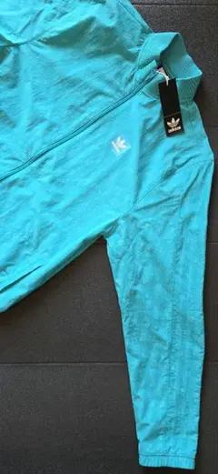 新品未使用　adidas　ウインドブレーカー　RCLAIRE JACKET