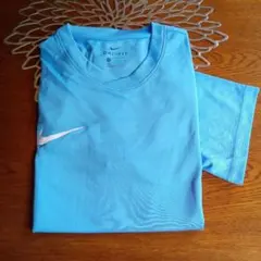 未使用　タグなし　NIKE DRI-FIT Tシャツ ライトブルー M