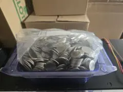 パチスロ用 メダル 1000枚ドル箱付き！送料込み！のサムネイル