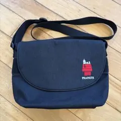 スヌーピー　ショルダーバッグ