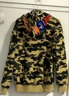 A BATHING APE シャーク タイガー パーカー 迷彩のサムネイル