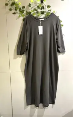 新品　THE SHOP TK 袖ギャザーワンピース　異素材　ゆったり　最終価格のサムネイル