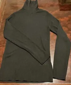 無印良品　黒のタートルネックセーター M