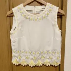 Lily brown 刺繍ノースリーブ