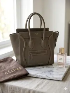 【極美品/ 旧ロゴ】CÉLINEセリーヌ ラゲージ マイクロ グレージュ スリ