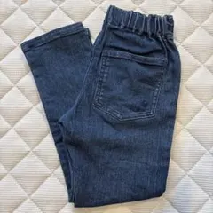 ダークブルー スリムフィットパンツ ハート刺繍