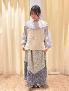 サマンサモスモス　花刺繍脇リボンベスト