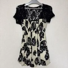 黒いバラプリント 半袖ミニワンピース Mサイズ