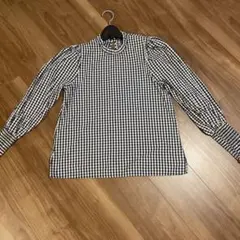 黒白チェック柄パフスリーブシャツ