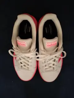 コラボスニーカー スニーカー