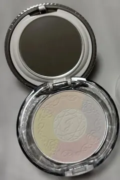 ジルスチュアート　クリスタルルーセント　フェイスパウダー　09
