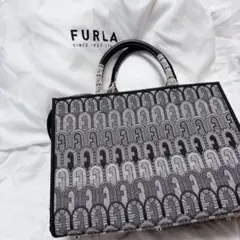 極美品☆フルラ FURLA オポチュニティ トートバッグ モノグラム柄 