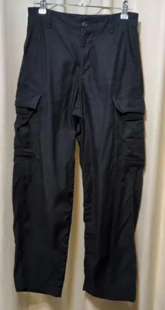 ユニクロ　ワイドストレートカーゴパンツ