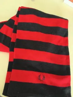 FRED PERRY 赤黒ストライプマフラー