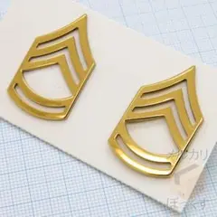 米軍実物未使用品 陸軍カラー（ゴールド）襟用階級章 一等軍曹 バッジ ペア
