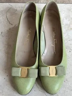 Item thumbnail for item b7484fe8-d5ab-456e-8947-5e10b7f38e94